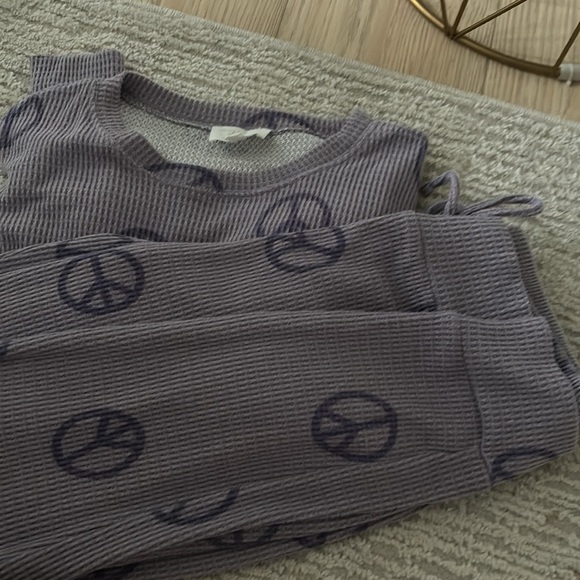 Hippie Rose PJ set ~NEVER WORN~ - Picture 2 of 4